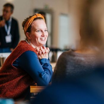 Deelnemers in gesprek tijdens het Boom-symposium Voorbij labels en stigma
